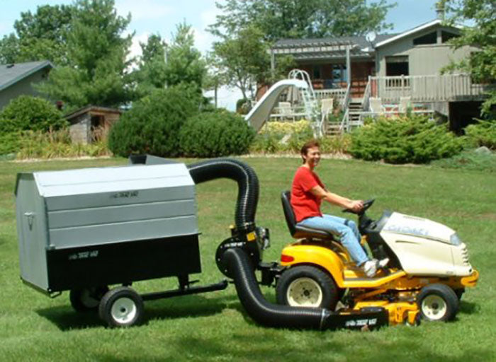 Trac-Vac 560 Hitch-Mount Leaf Vacuum