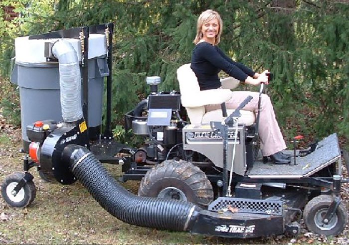 Trac-Vac 655 Semi-Rigid Hitch-Mount Leaf Vacuum